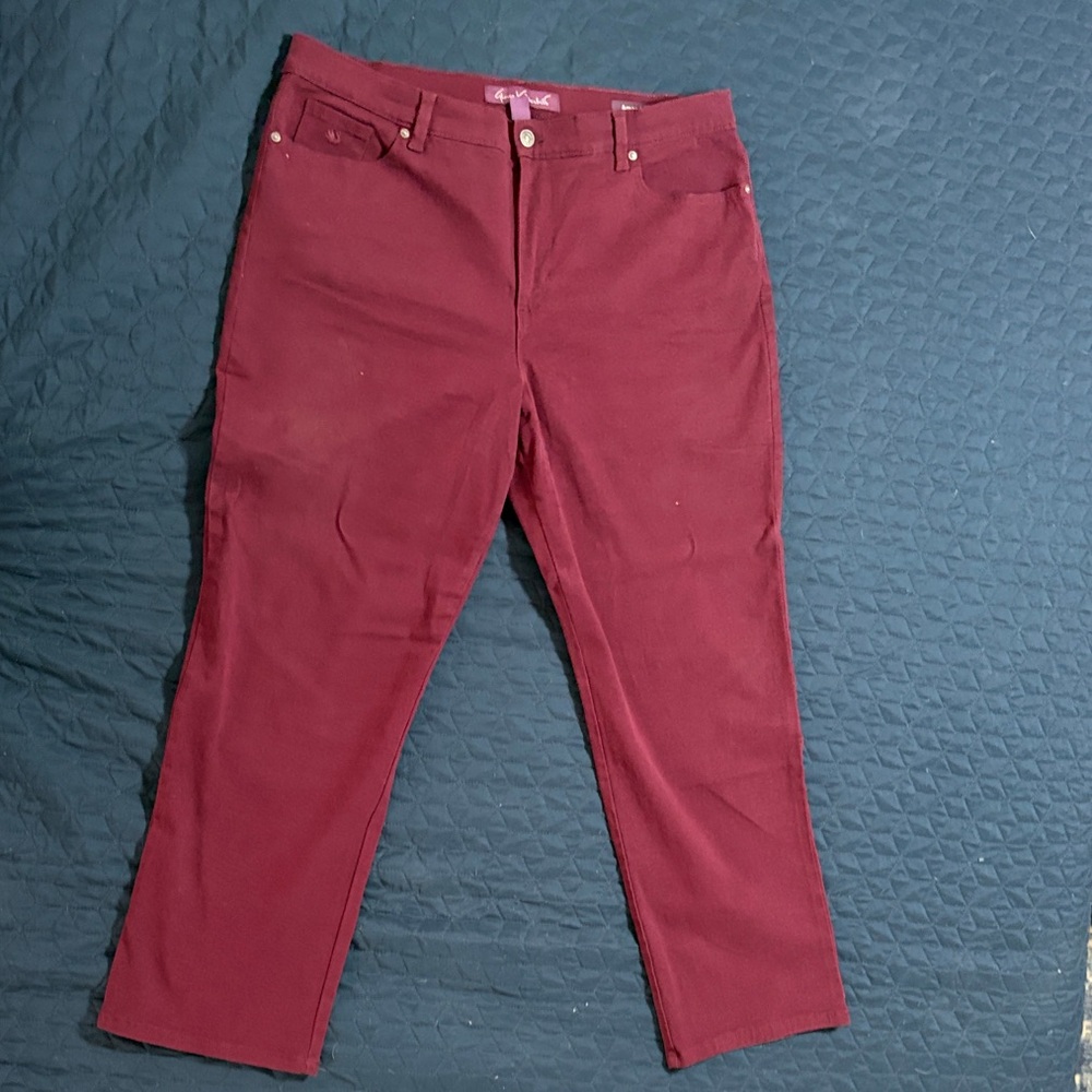 Gloria Vanderbilt Burgundy Pants